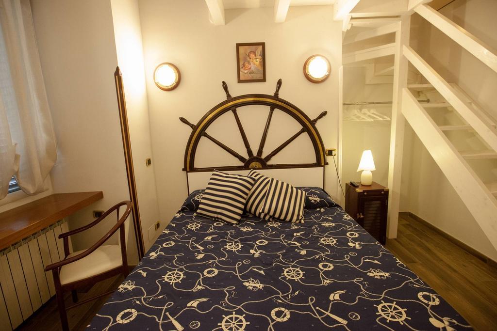 Hotel Ausonia Napoli Bagian luar foto