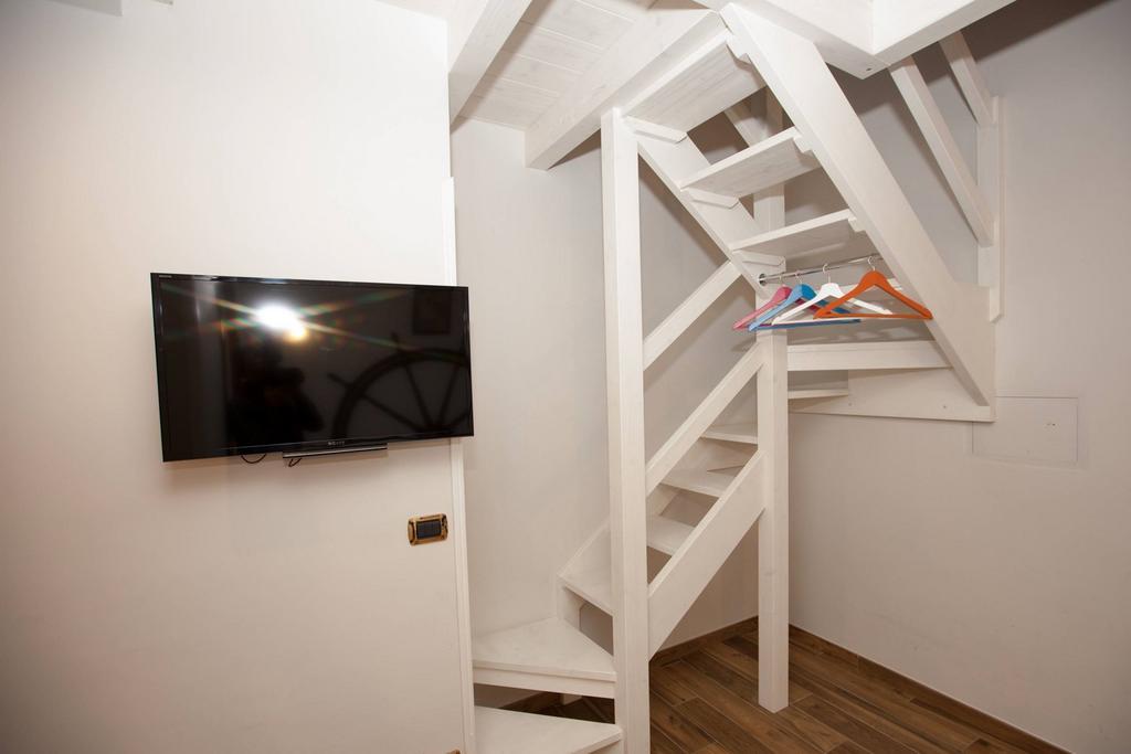 Hotel Ausonia Napoli Bagian luar foto