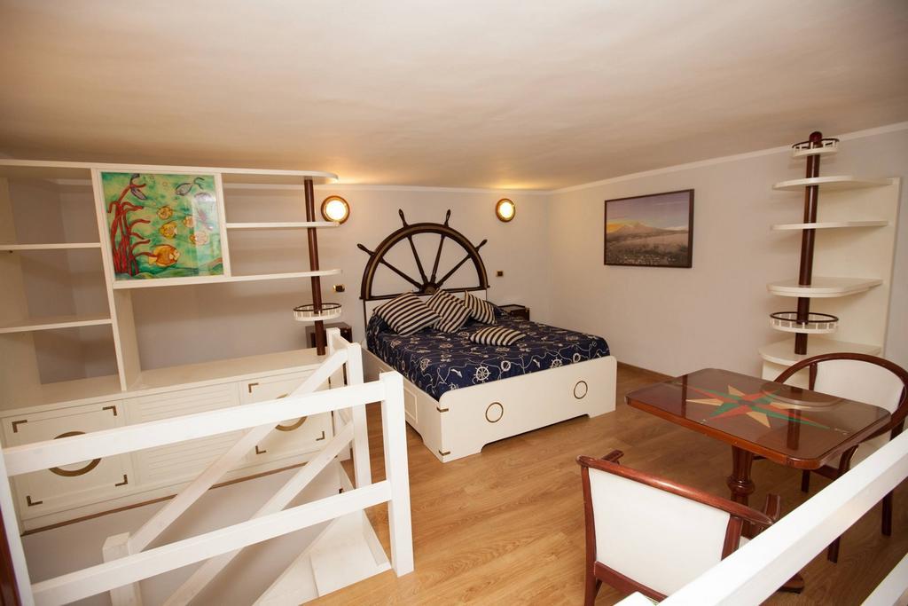 Hotel Ausonia Napoli Bagian luar foto