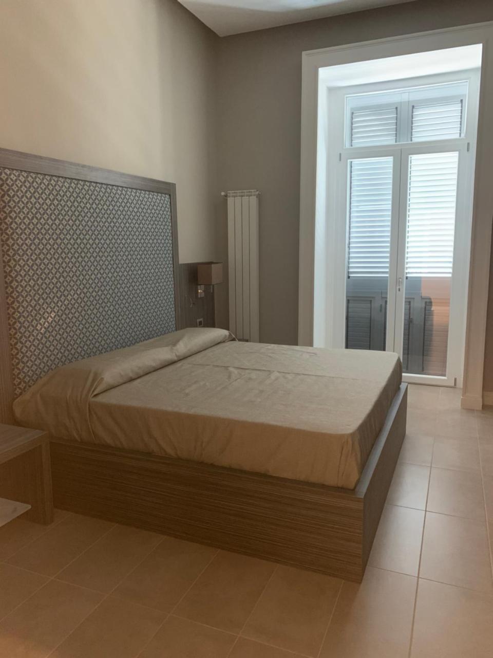 Hotel Ausonia Napoli Bagian luar foto