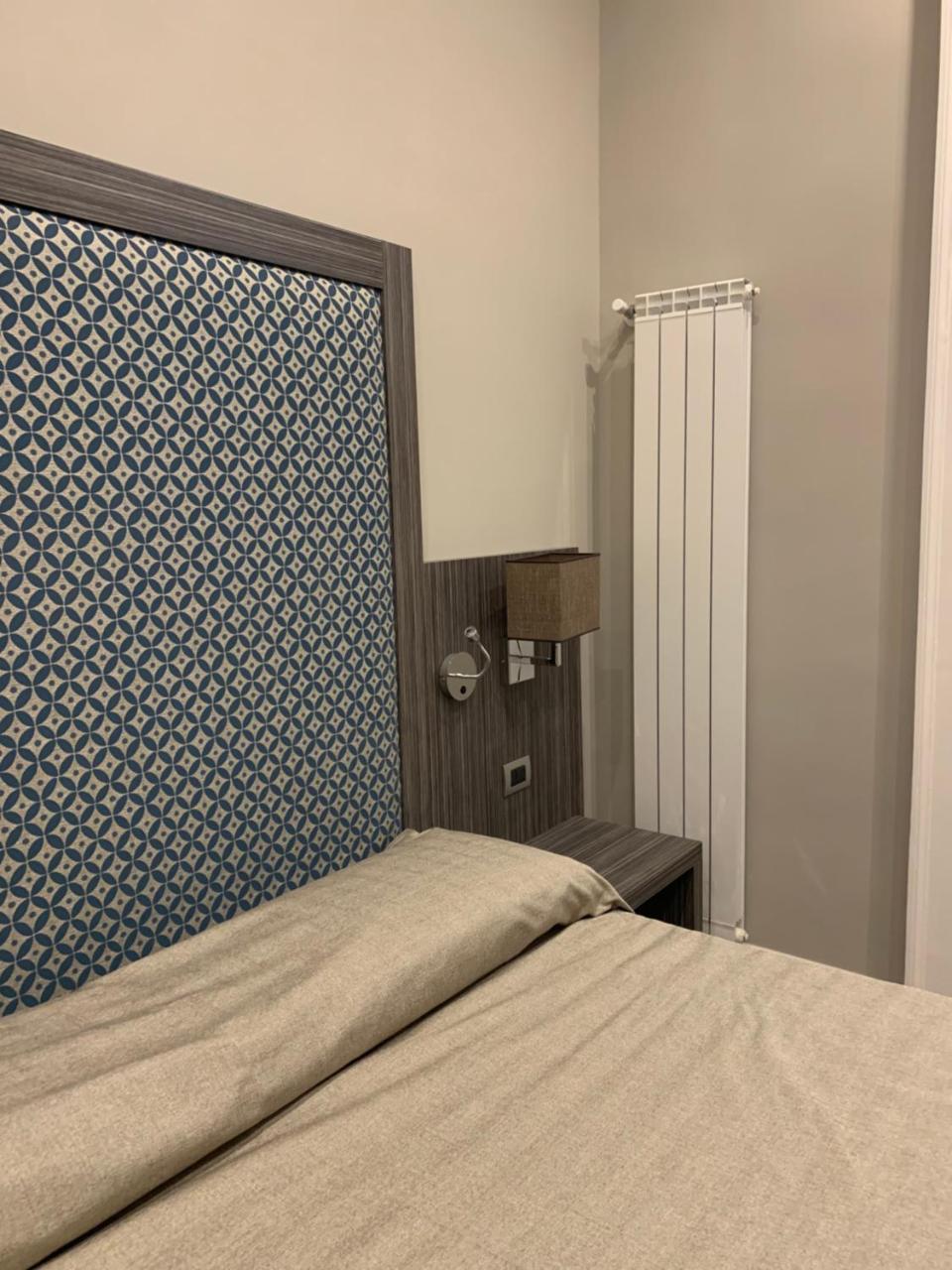 Hotel Ausonia Napoli Bagian luar foto