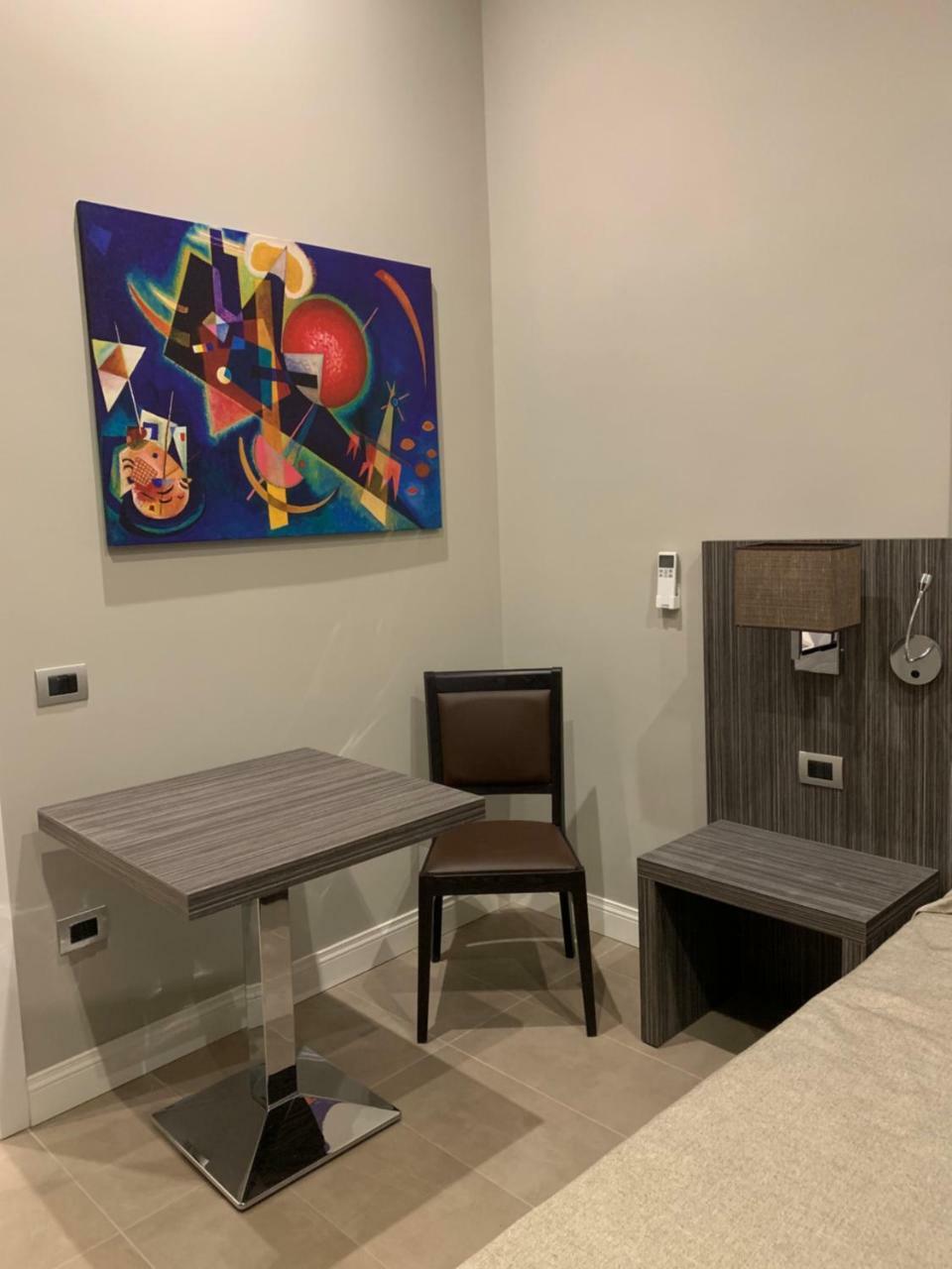 Hotel Ausonia Napoli Bagian luar foto