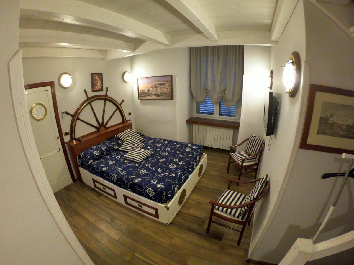 Hotel Ausonia Napoli Bagian luar foto