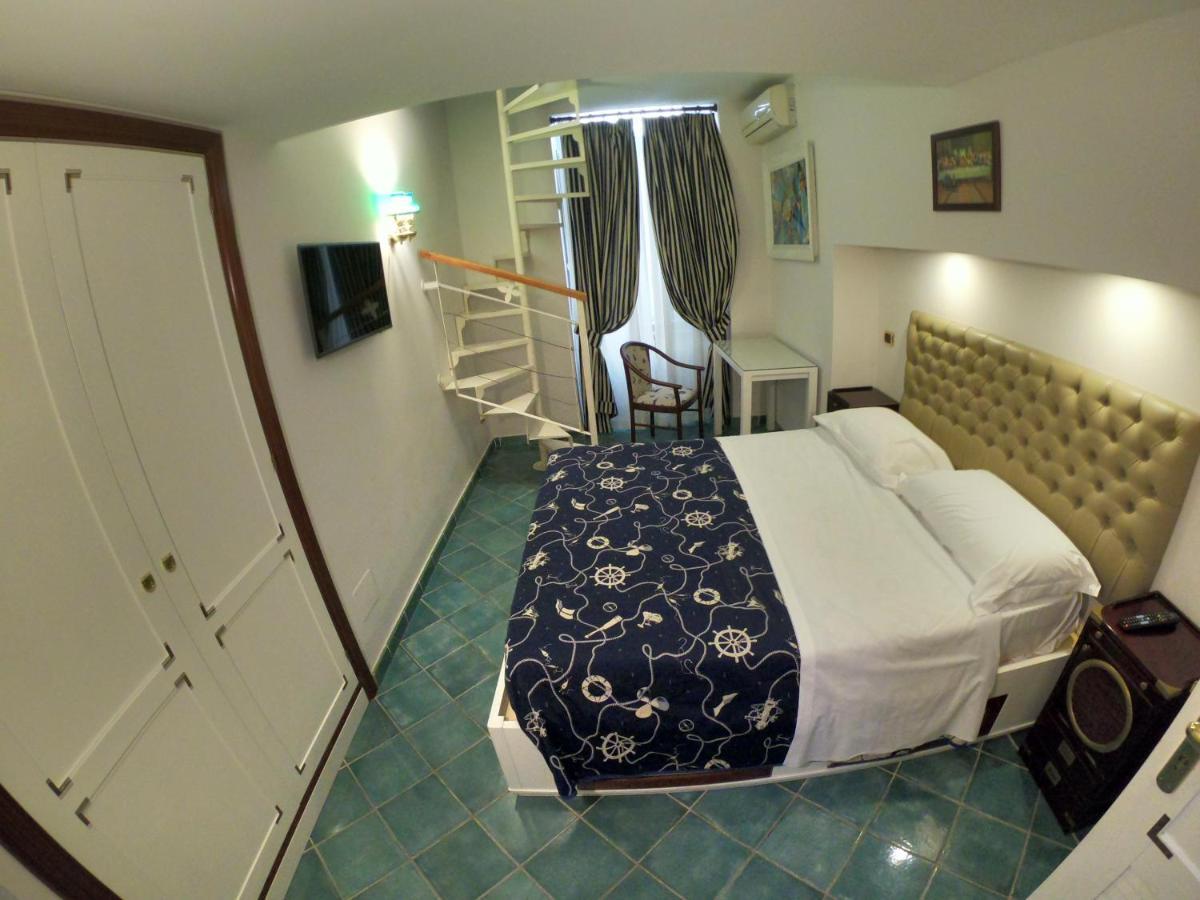 Hotel Ausonia Napoli Bagian luar foto