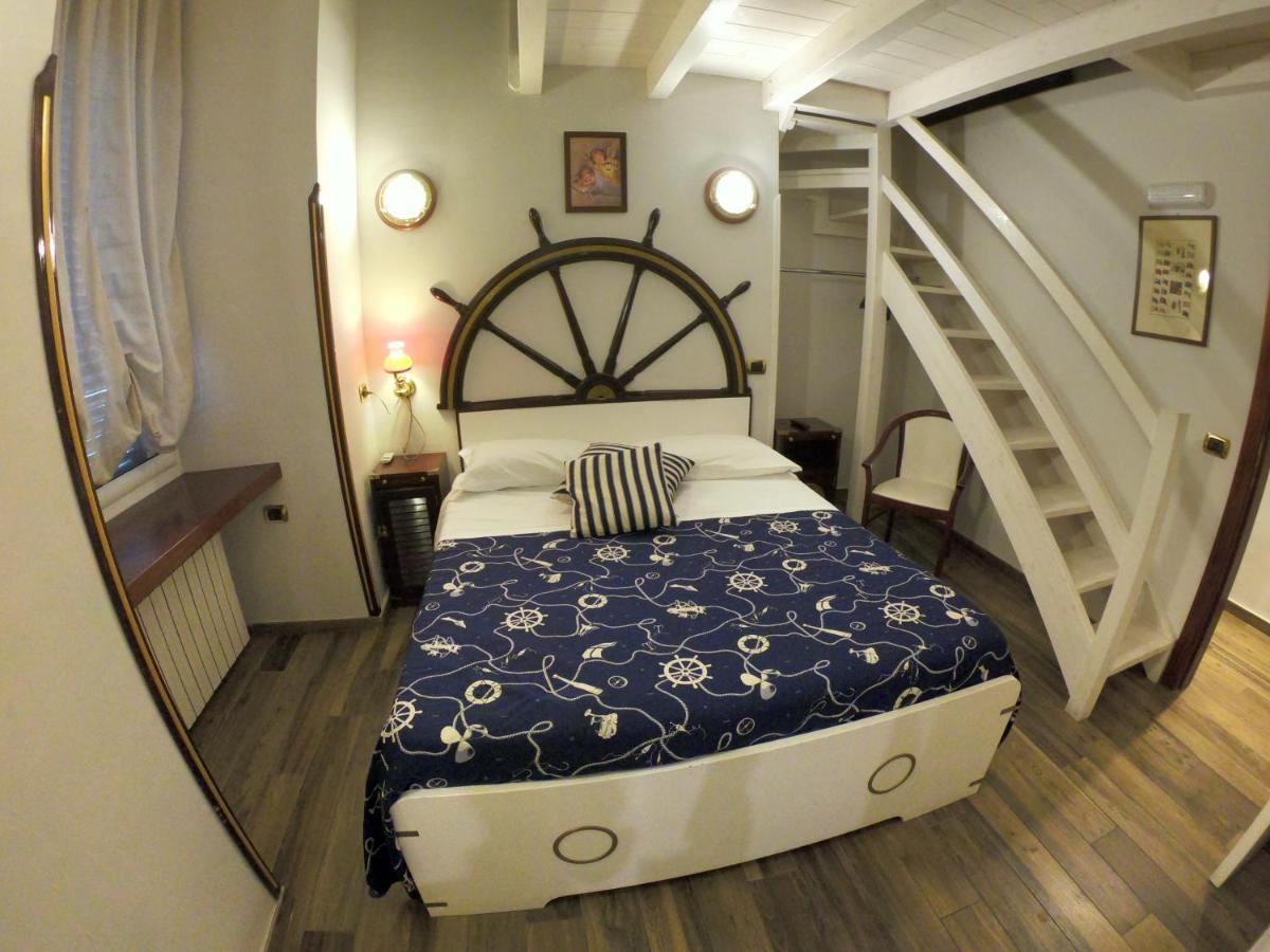 Hotel Ausonia Napoli Bagian luar foto